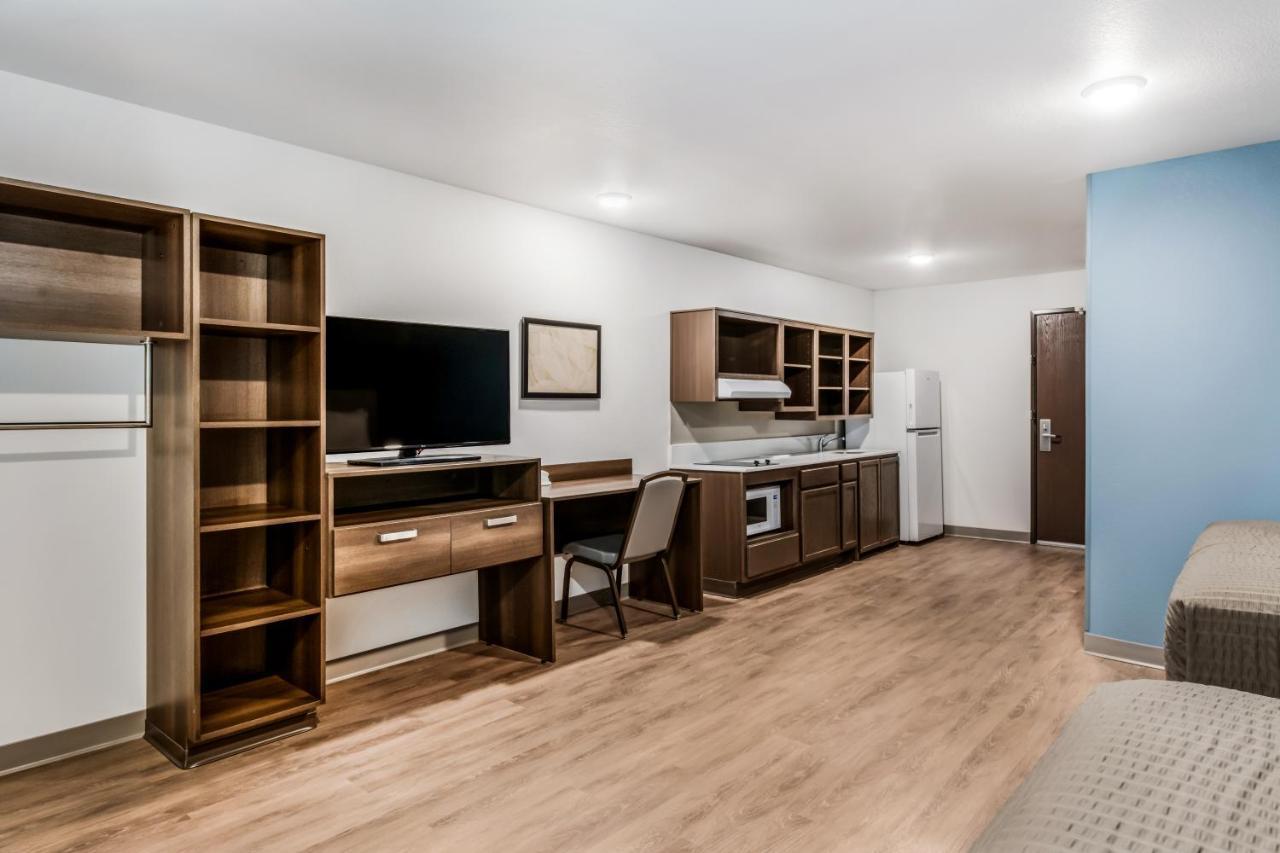 Woodspring Suites Tampa Airport North Veterans Expressway West Chase Экстерьер фото