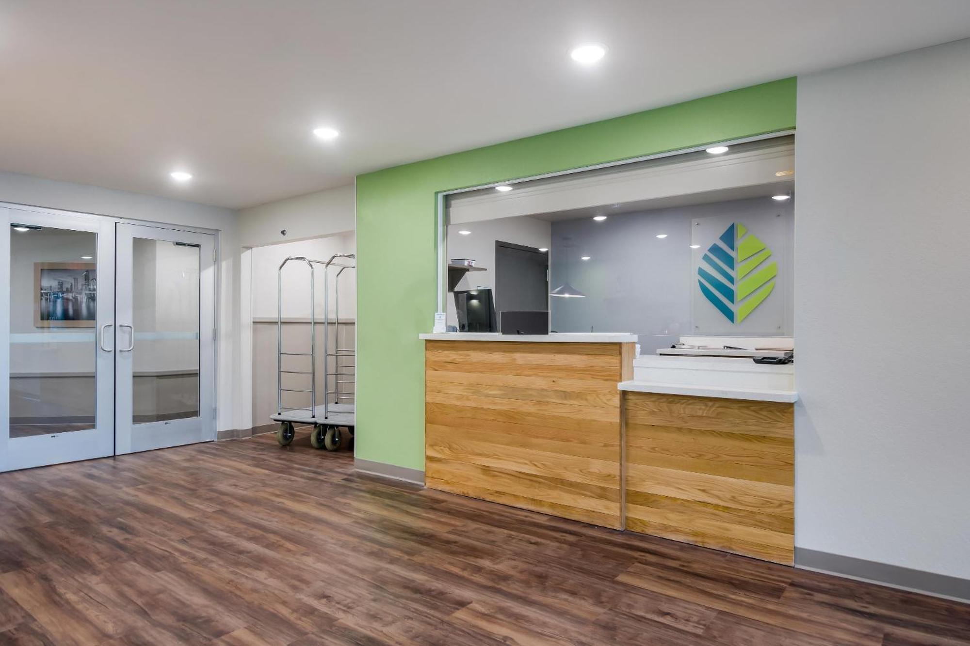 Woodspring Suites Tampa Airport North Veterans Expressway West Chase Экстерьер фото