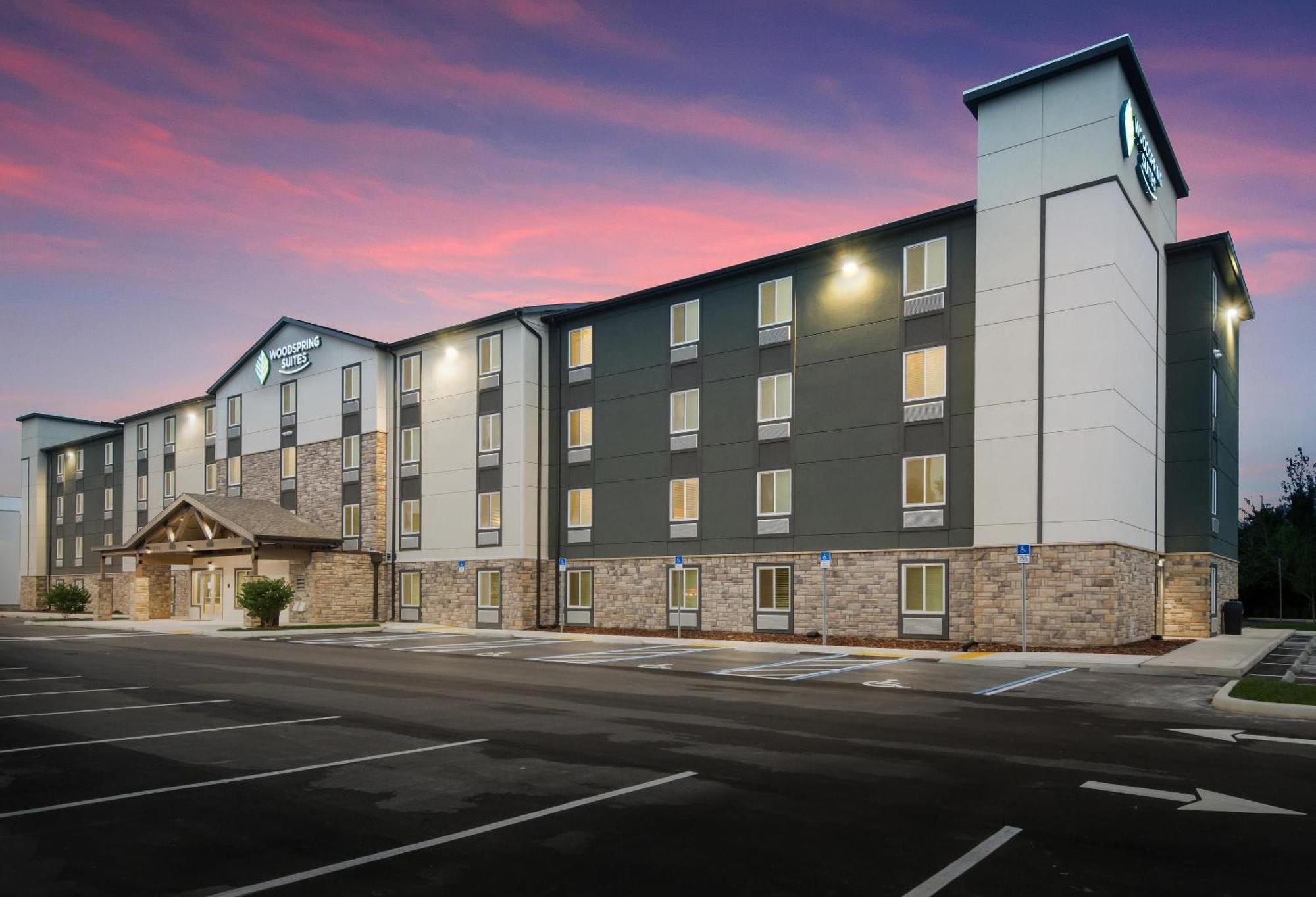 Woodspring Suites Tampa Airport North Veterans Expressway Экстерьер фото