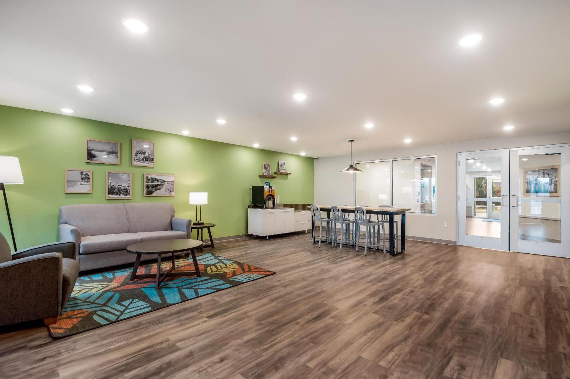 Woodspring Suites Tampa Airport North Veterans Expressway West Chase Экстерьер фото